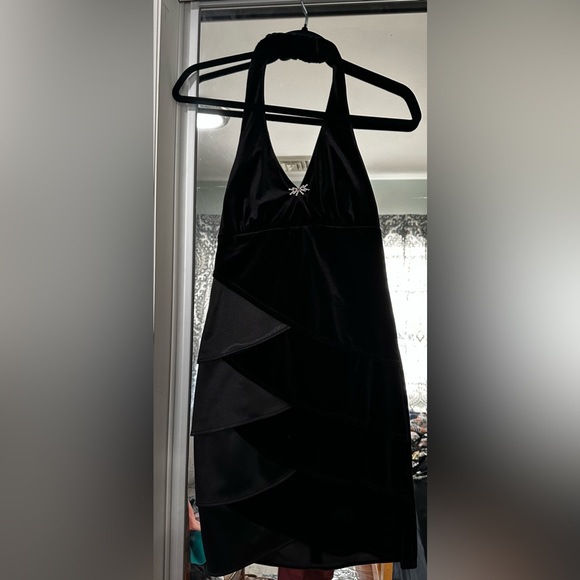 Short black dress. Size S. - Picture 3 of 3